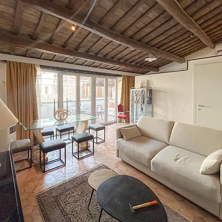 Attic Castel Sant'angelo - Pantheon Rome