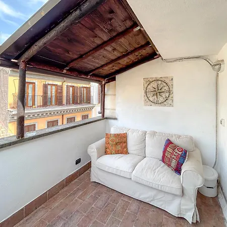 Attic Castel Sant'angelo - Pantheon شقة