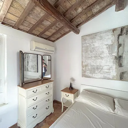 Attic Castel Sant'angelo - Pantheon روما